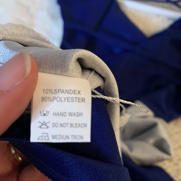 Mokoru Spandex and Poly Form Fitting, Backless Dress Size 3/Small. Royal Blue. - Picture 7 of 10